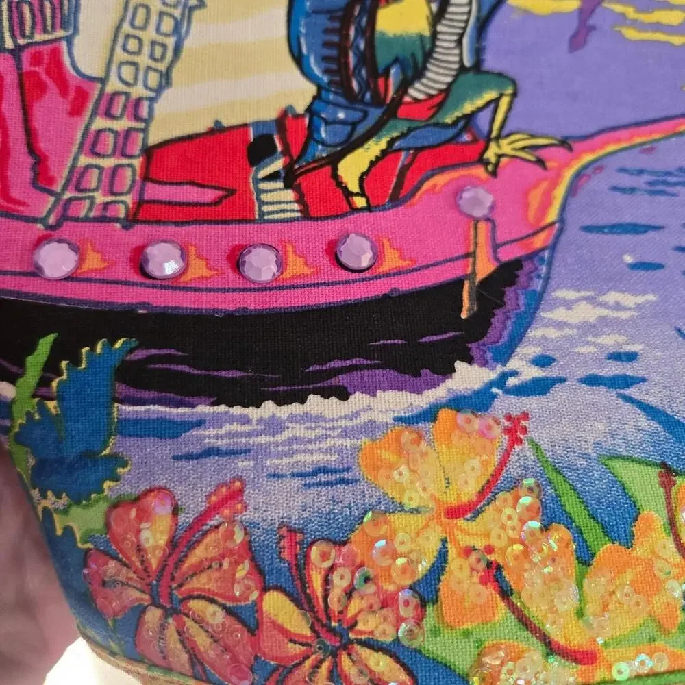 Y2k tropical pirate parrot